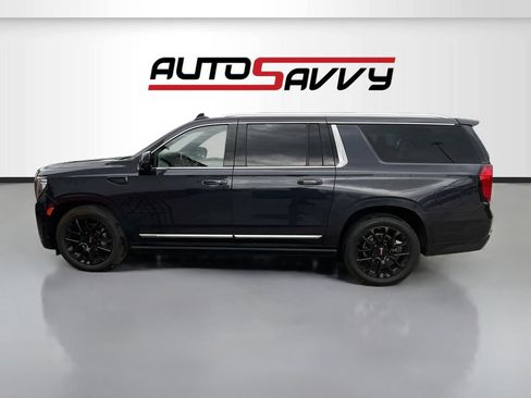 Used 2023 GMC Yukon XL Denali w/ Advanced Technology Package AWD/4WD image 4