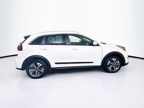 Used 2022 Kia Niro EX image 10