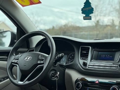 Used 2016 Hyundai Tucson SE w/ Option Group 02 image 3