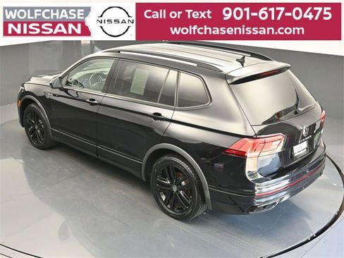 Used 2022 Volkswagen Tiguan SE R-Line image 31