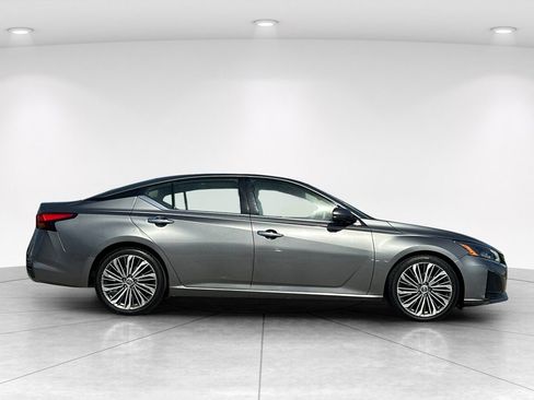 Used 2023 Nissan Altima 2.5 SL FWD image 7