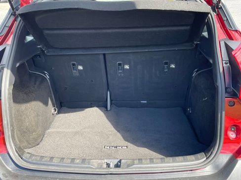 Used 2019 Nissan Kicks SV image 11