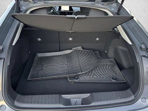 Used 2026 Toyota Prius Plug-In Hybrid FWD image 8