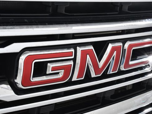 Used 2021 GMC Sierra 2500 SLE w/ SLE Value Package; image 19