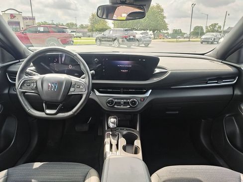 Used 2024 Buick Envista Preferred FWD image 15