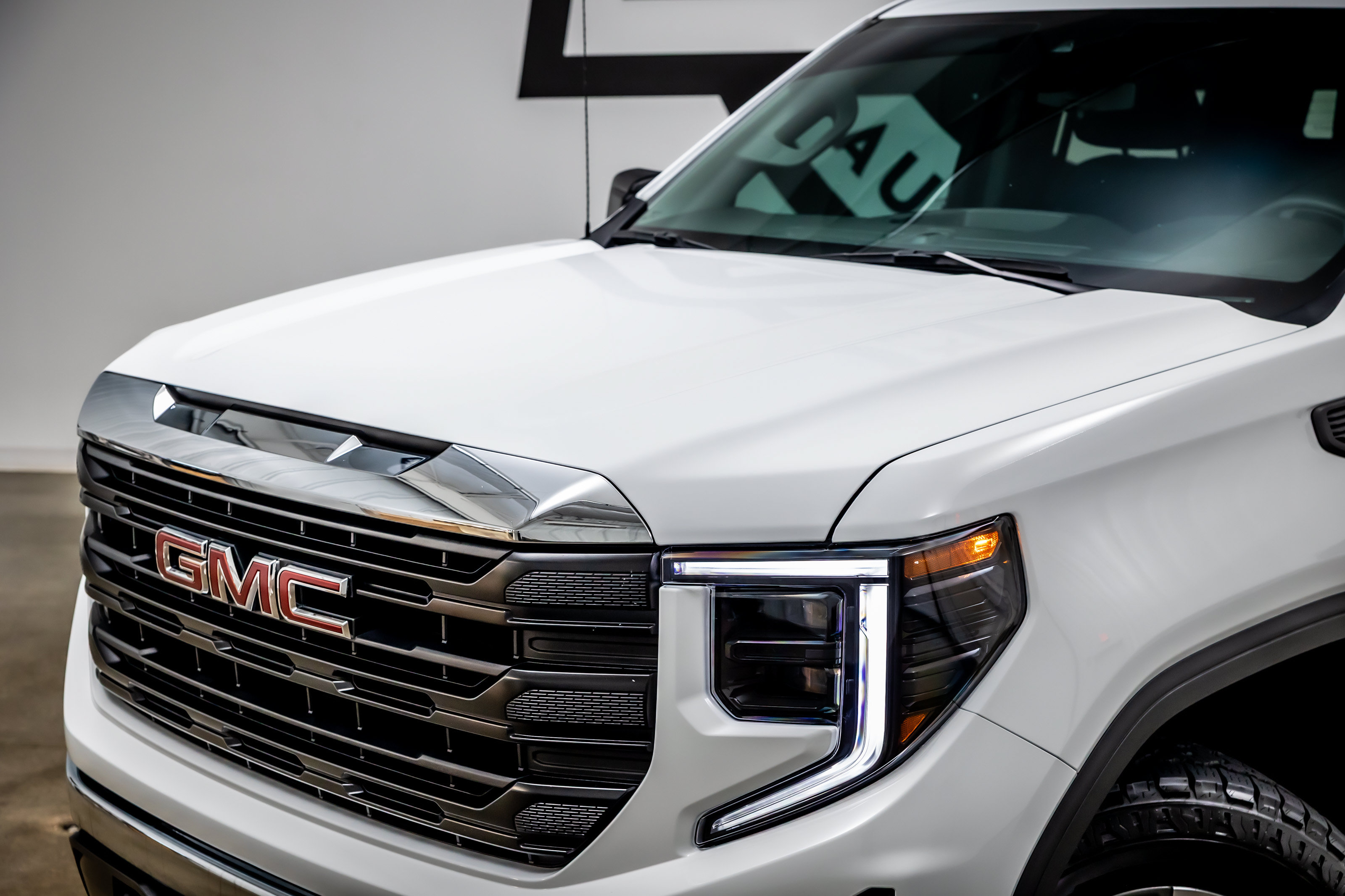 Used 2025 GMC Sierra 1500 Pro w/ Pro Value Package AWD/4WD image 22