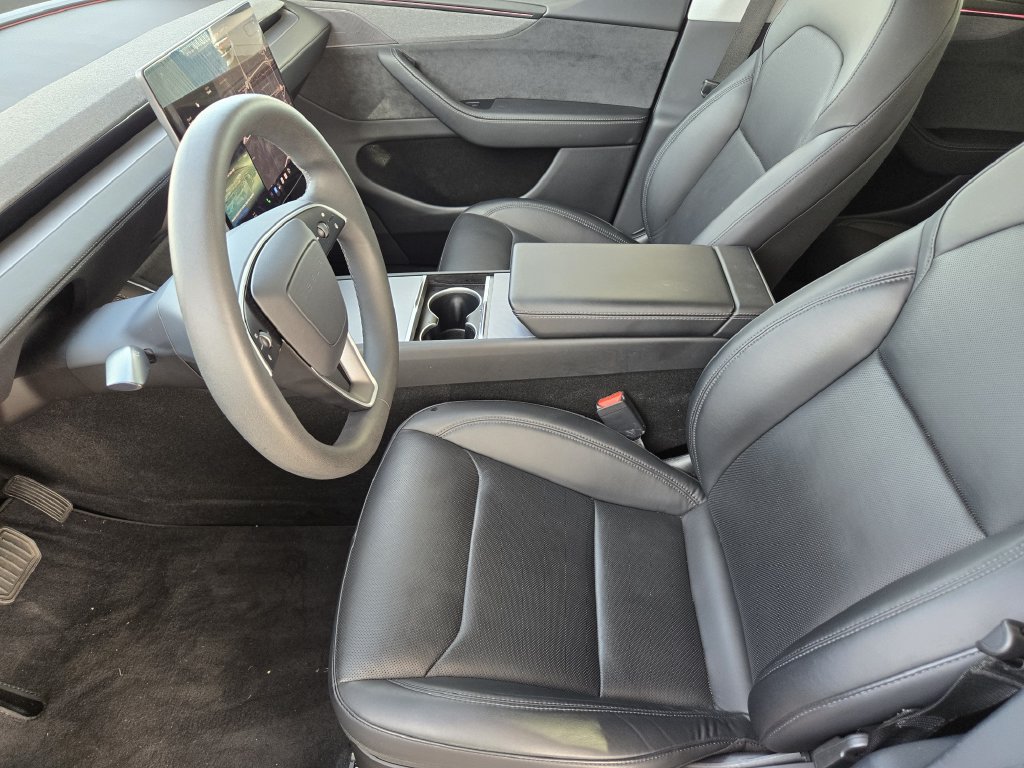 Used 2026 Tesla Model Y AWD image 13