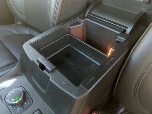 Used 2022 Chevrolet Traverse High Country image 29