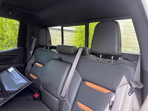 Used 2025 GMC Sierra 1500 AT4 w/ AT4 Premium Package AWD/4WD image 25