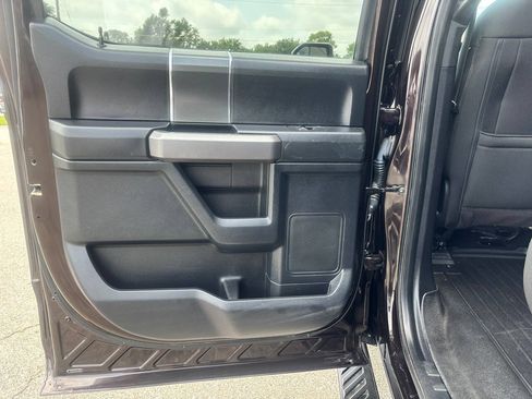 Used 2018 Ford F150 XLT w/ Equipment Group 302A Luxury AWD/4WD image 17