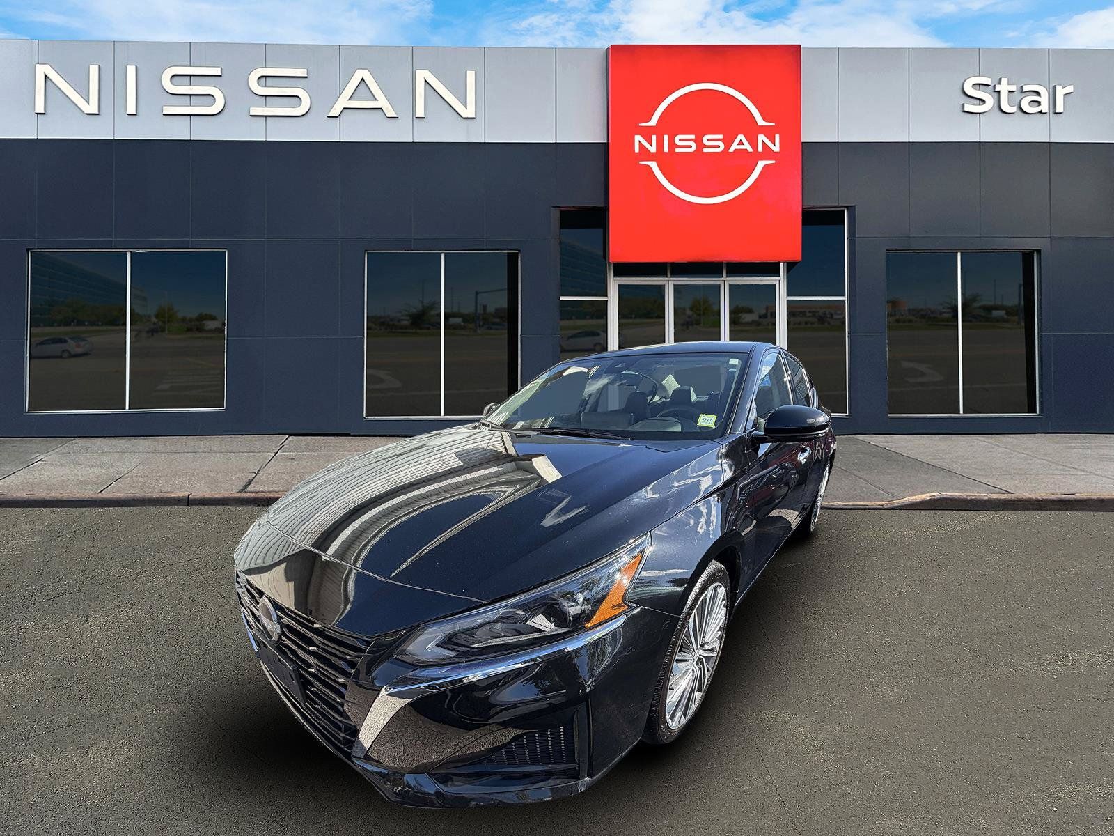 Used 2024 Nissan Altima 2.5 SL AWD/4WD image 3
