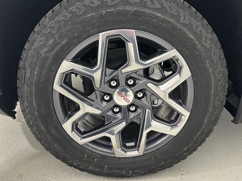New 2026 GMC Sierra 1500 SLE AWD/4WD image 25