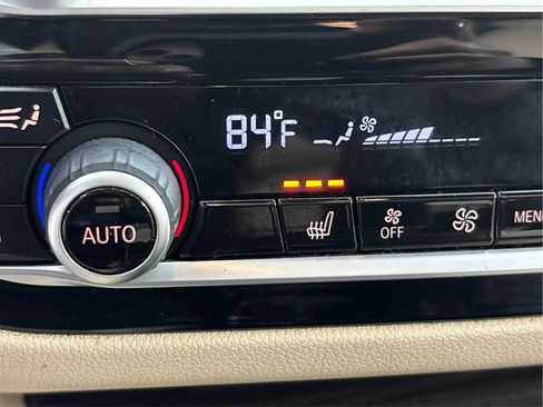 Used 2019 BMW 530i 530i Sedan 4D w/ Convenience Package image 44