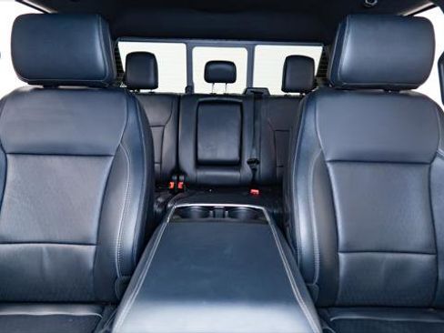 Used 2025 Ford F150 Lariat AWD/4WD image 3