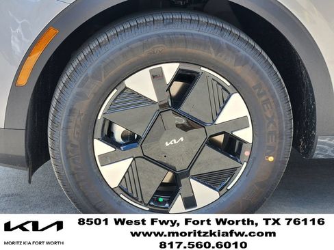 New 2026 Kia Sportage LX FWD image 7