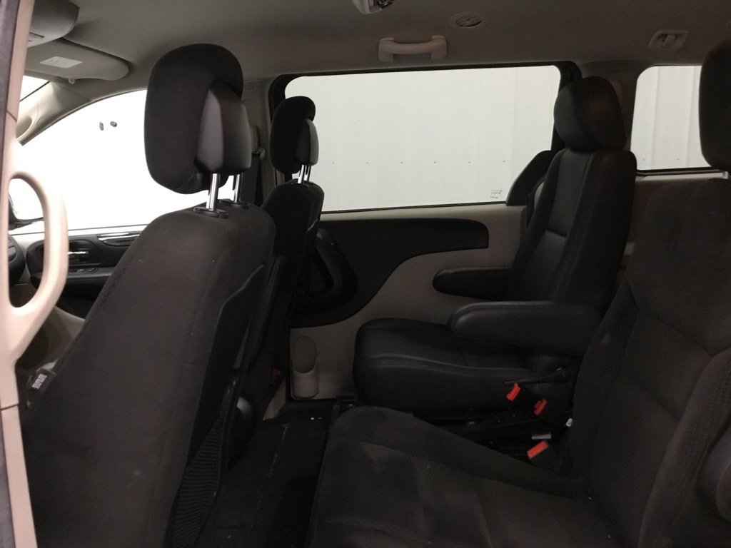 Used 2017 Dodge Grand Caravan SE w/ Power Window Group FWD image 10