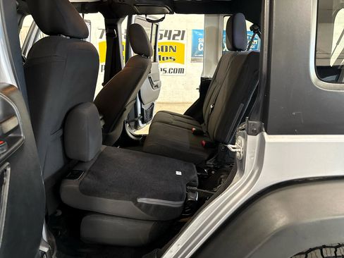 Used 2015 Jeep Wrangler Unlimited Sport w/ Quick Order Package 24S image 30