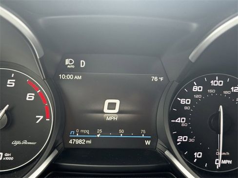 Used 2022 Alfa Romeo Stelvio Veloce image 28