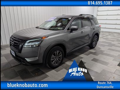 Used 2024 Nissan Pathfinder SV w/ Black Appearance Package