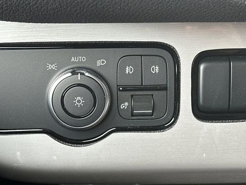 Used 2023 Mercedes-Benz Sprinter 2500 image 26