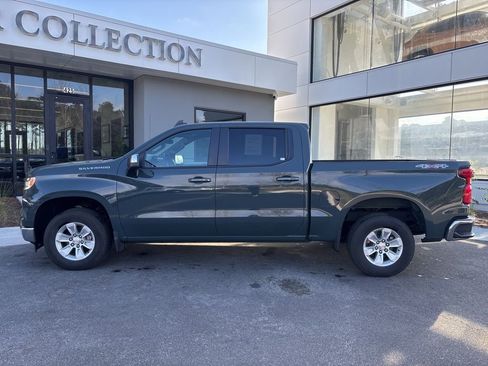 Used 2025 Chevrolet Silverado 1500 LT AWD/4WD image 10