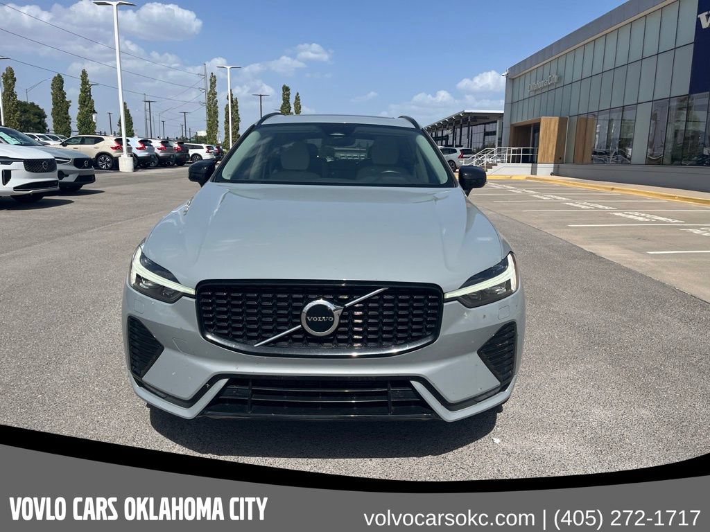 Certified 2024 Volvo XC60 B5 Core w/ Protection Package Premier AWD/4WD image 2