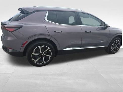 Used 2024 Chevrolet Equinox EV LT FWD image 26