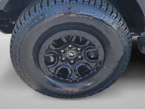 Used 2022 Ford Bronco Wildtrak image 23