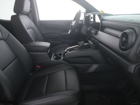 Used 2026 Chevrolet Colorado Trail Boss AWD/4WD image 30