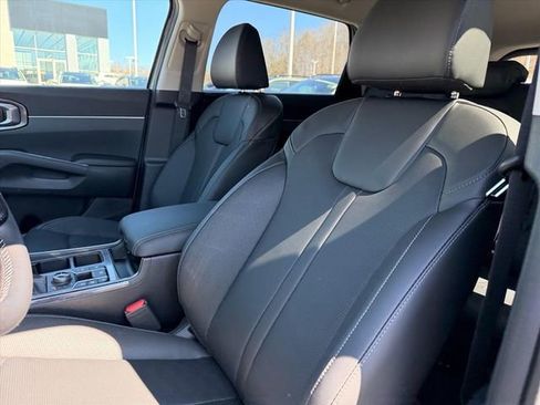 New 2026 Kia Sorento EX AWD/4WD image 11