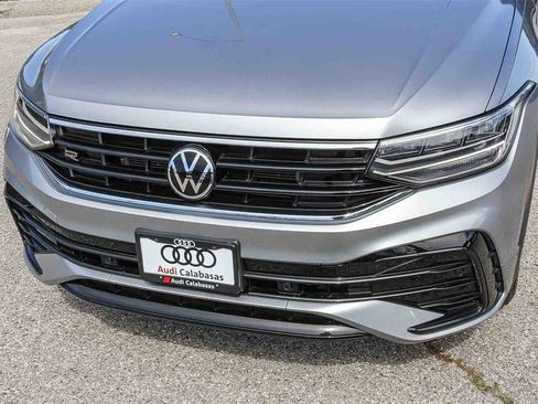 Used 2023 Volkswagen Tiguan SE R-Line image 8