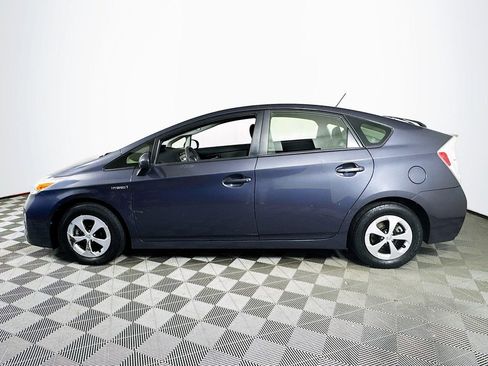Used 2013 Toyota Prius Three image 4