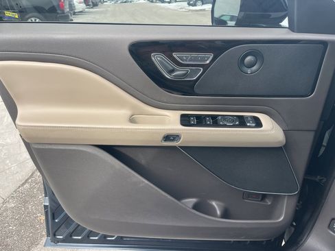 Used 2021 Lincoln Aviator Reserve w/ Equipment Group 201A image 33