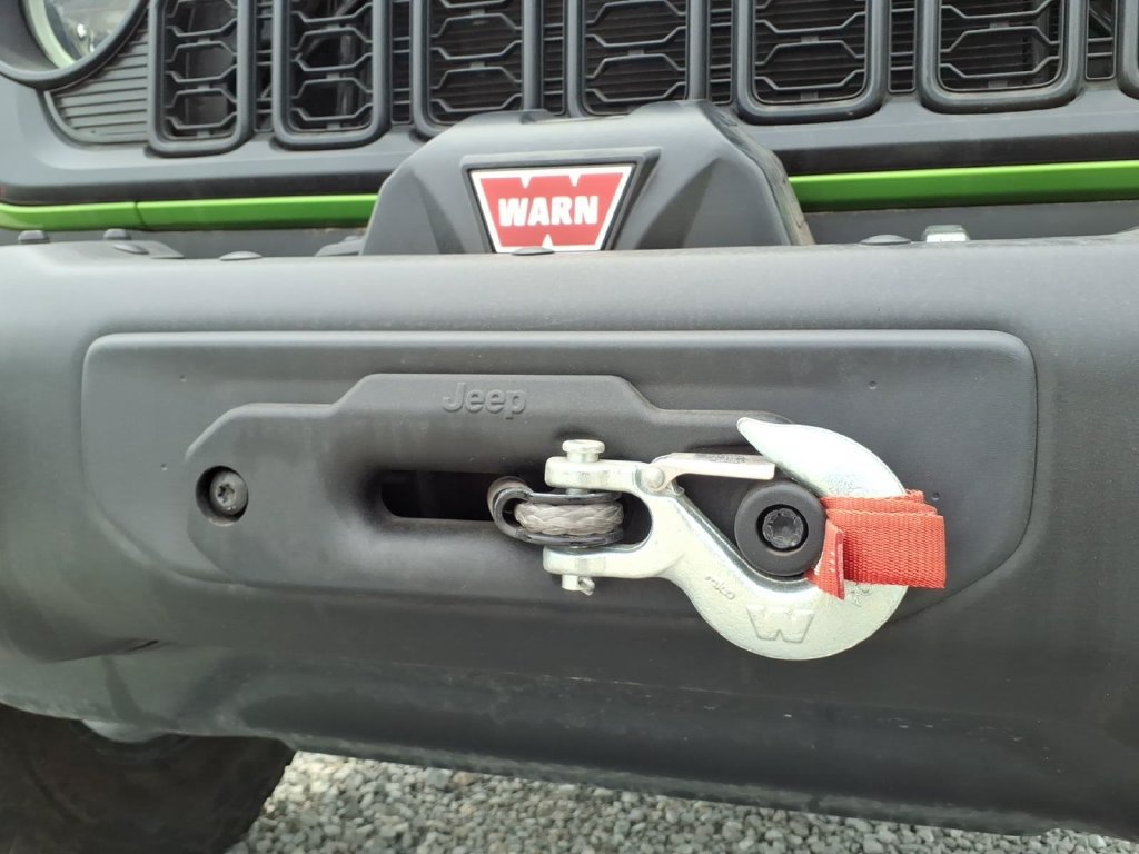 Used 2026 Jeep Gladiator Sport AWD/4WD image 7