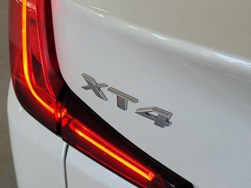 Certified 2023 Cadillac XT4 Premium Luxury FWD image 7