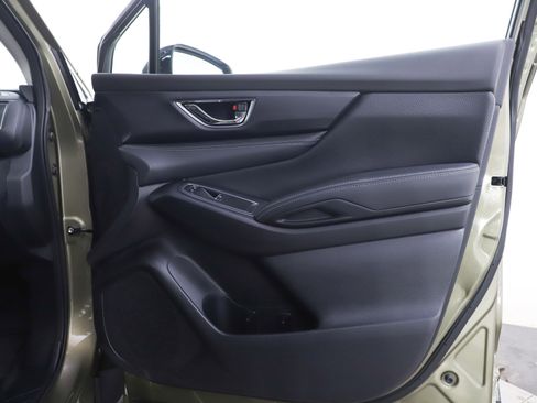 Used 2023 Subaru Ascent Limited image 9