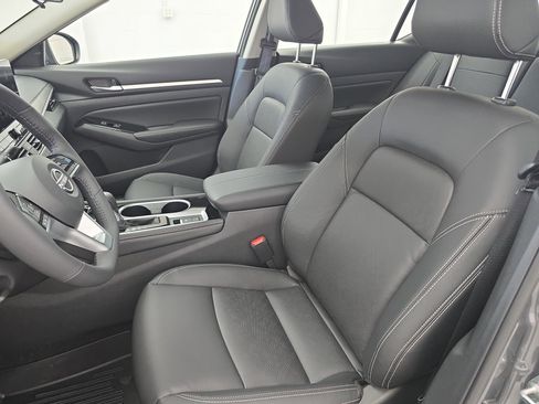 New 2025 Nissan Altima 2.5 SL image 14