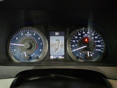 Used 2017 Toyota Sienna XLE w/ XLE Navigation Package image 18