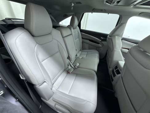 Used 2018 Acura MDX w/ Technology & Entertainment AWD/4WD image 31