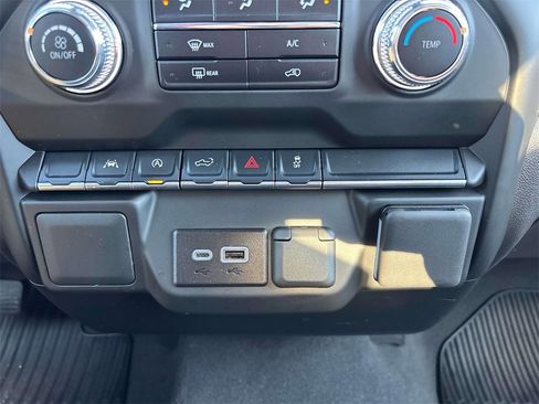 Used 2024 GMC Sierra 1500 Pro w/ Pro Value Package image 19