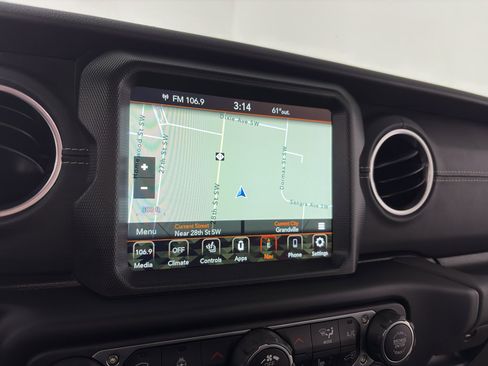 Used 2023 Jeep Wrangler Unlimited Sahara w/ Cold Weather Group image 26