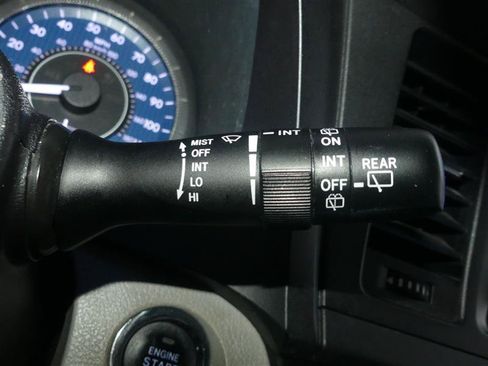 Used 2016 Toyota Sienna XLE w/ XLE Navigation Package FWD image 34