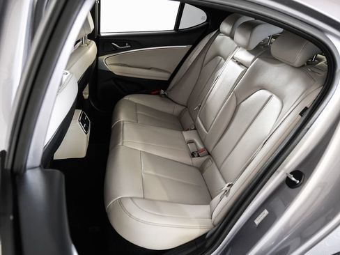 Used 2024 Genesis G70 2.5T RWD image 46