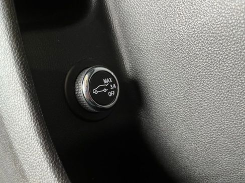 Used 2024 Cadillac XT4 Premium Luxury image 16