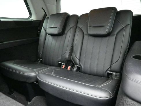Used 2016 Mercedes-Benz GL 450 4MATIC w/ Premium I Package image 20