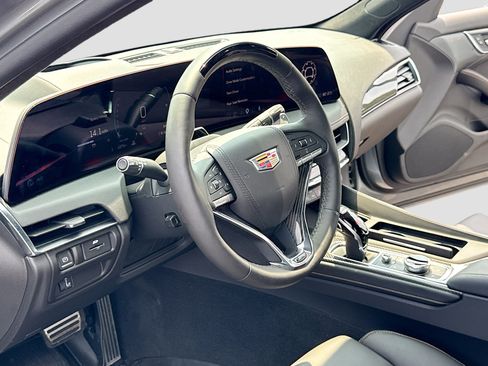 Used 2025 Cadillac CT5 V w/ Technology Package AWD/4WD image 4