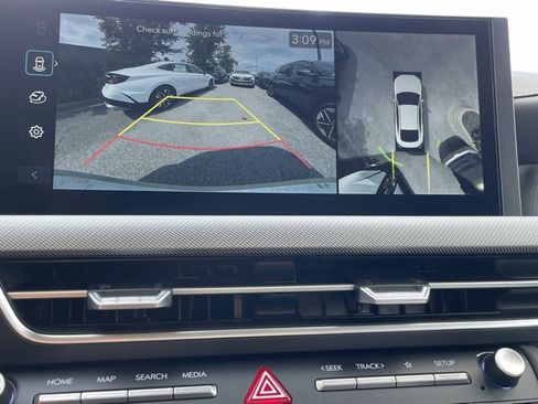 New 2025 Hyundai Sonata Limited image 14