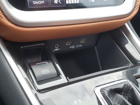 Used 2022 Subaru Legacy Touring XT image 26