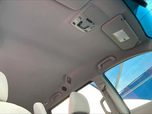 Used 2013 Toyota Sienna LE image 13