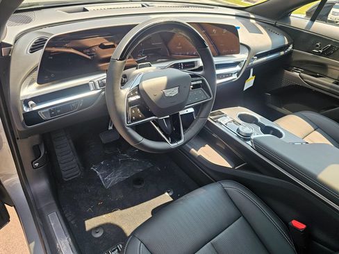 New 2026 Cadillac Lyriq Sport AWD/4WD image 19